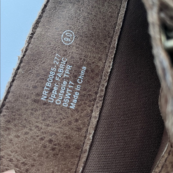 🍁🍁 Brown Knee-High Boots 🍁🍁 - Picture 5 of 7